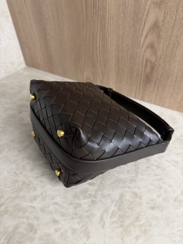 Bottega Veneta Calfskin Nappa Intrecciato Candy Wallace Fondant