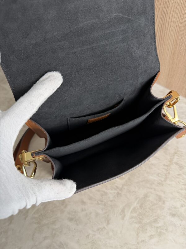 Louis Vuitton Reverse Monogram Dauphine Mini