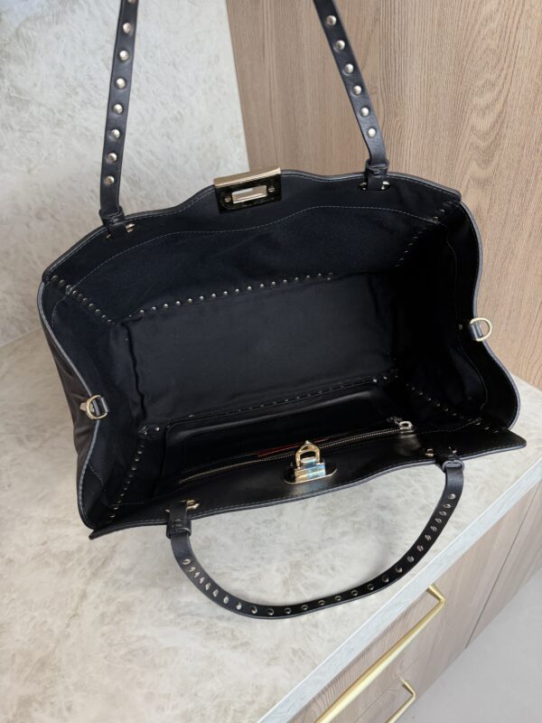 Valentino Garavani Vitello Medium Rockstud Tote Black