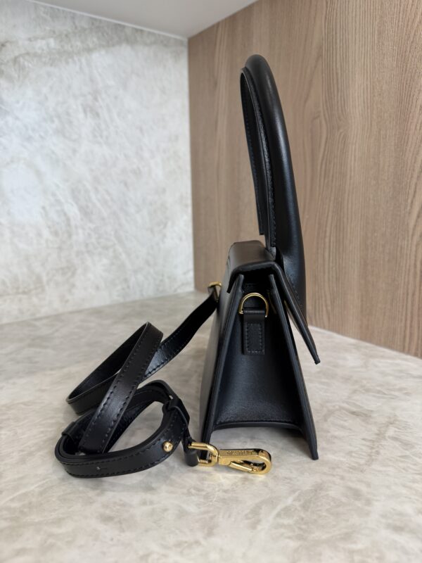 Jacquemus Smooth Calfskin Le Chiquito Moyen Black Black