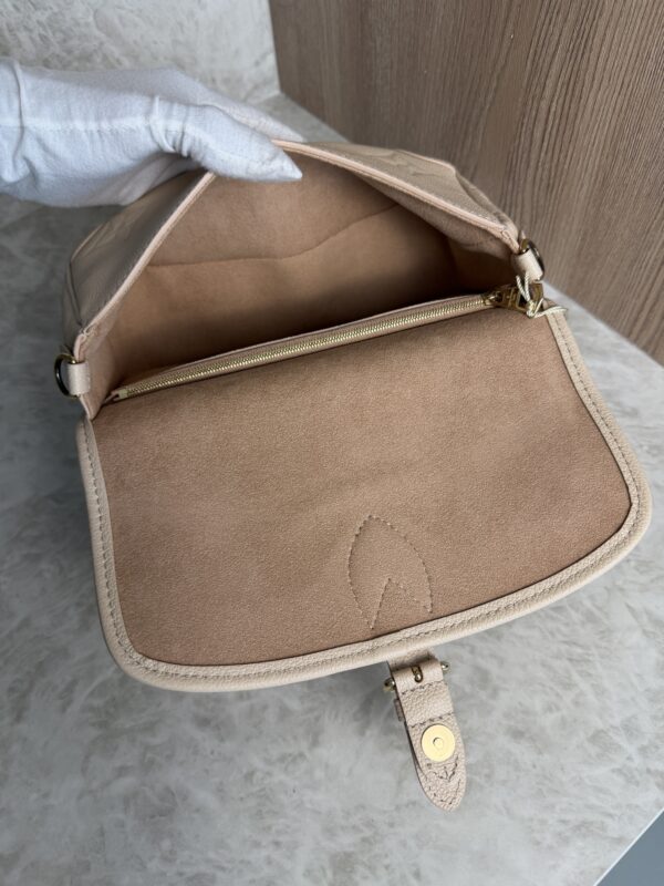 Louis Vuitton Empreinte Monogram Giant Diane Sand