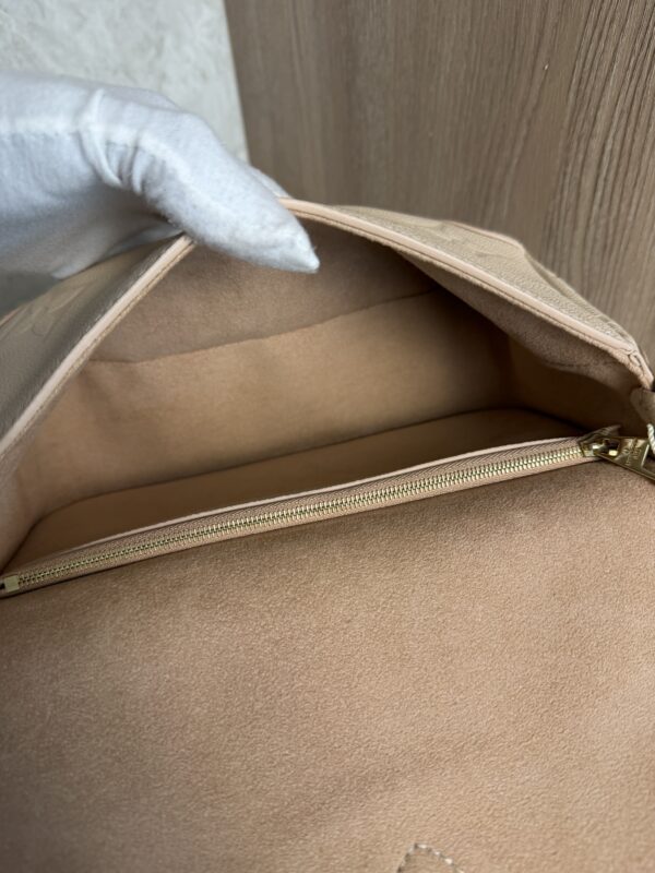 Louis Vuitton Empreinte Monogram Giant Diane Sand