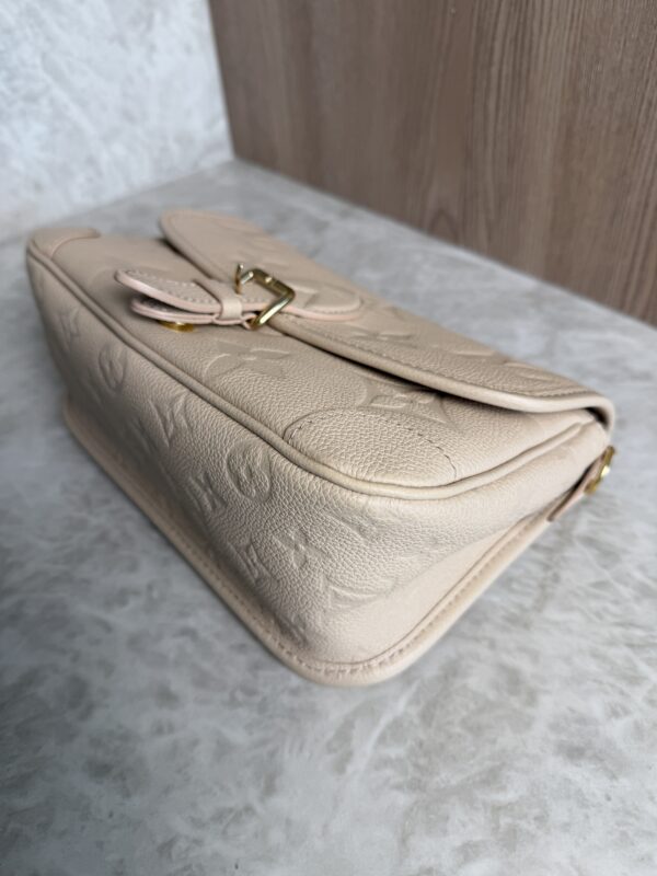 Louis Vuitton Empreinte Monogram Giant Diane Sand