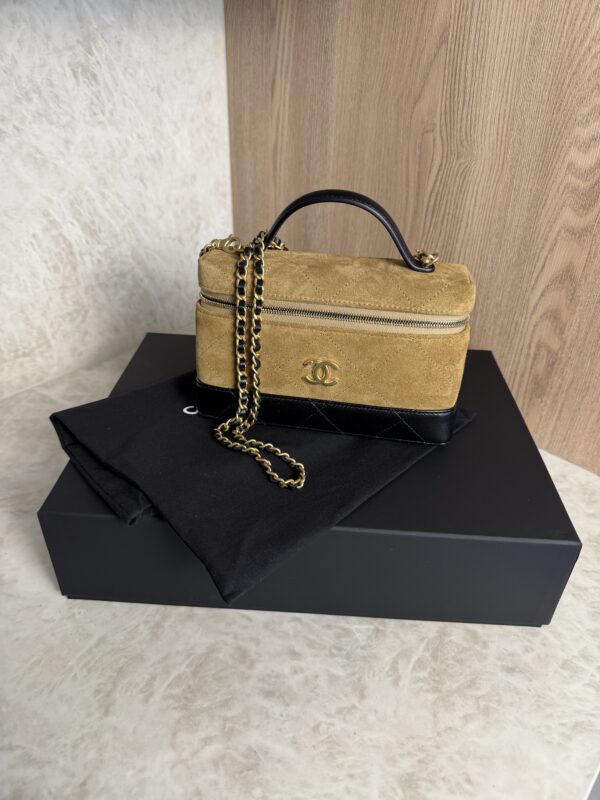Chanel Suede Calfskin Shiny Lambskin Stitched Top Handle Slim Vanity Case With Chain Beige Black
