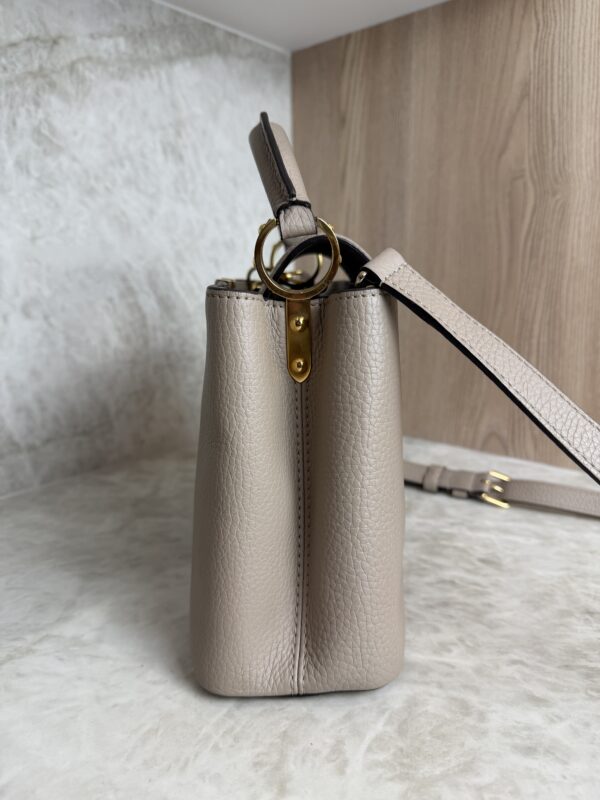 Louis Vuitton Taurillon Capucines BB Galet