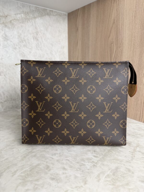 Louis Vuitton Monogram Toiletry 26