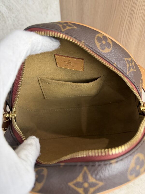 Louis Vuitton Monogram Boite Chapeau Souple MM Bag