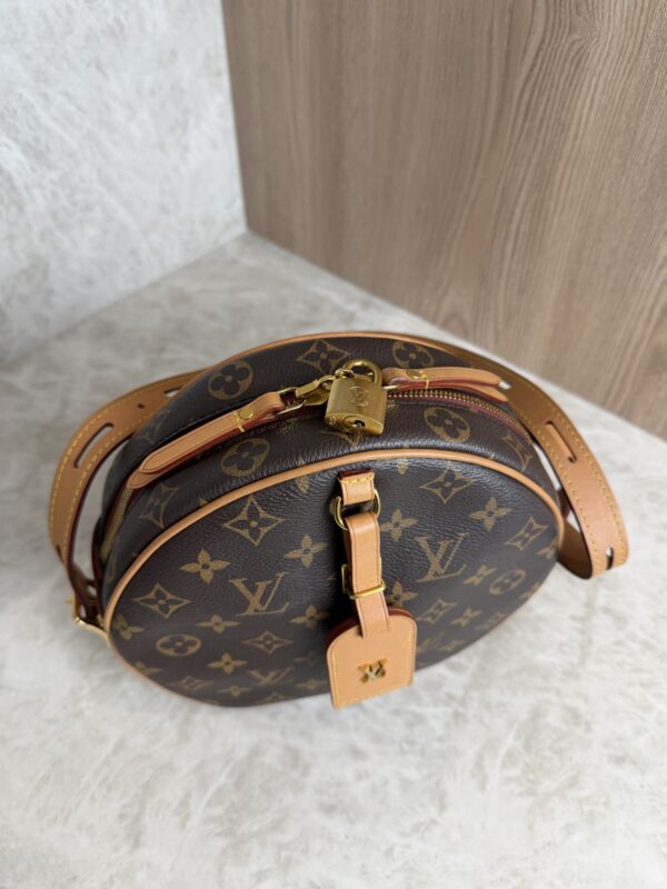 Louis Vuitton Monogram Boite Chapeau Souple MM Bag