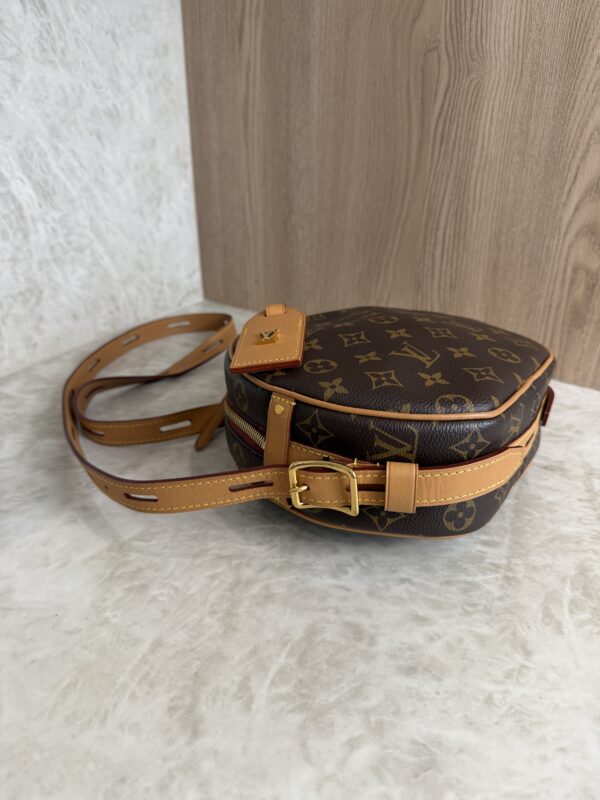 Louis Vuitton Monogram Boite Chapeau Souple MM Bag
