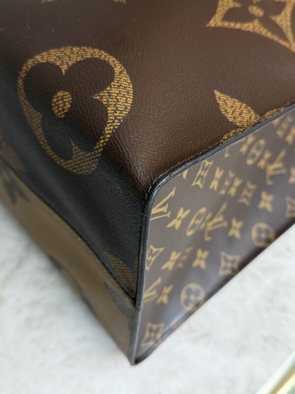 Louis Vuitton Reverse Monogram Giant Onthego GM