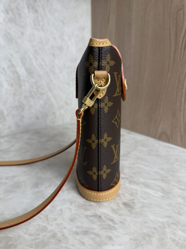Louis Vuitton Monogram Fold Me Pouch