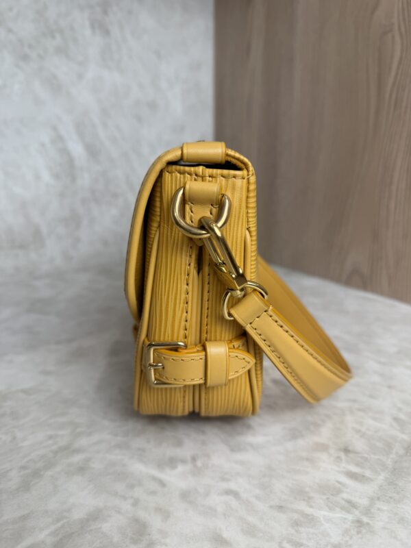Louis Vuitton Epi Saumur BB Safran