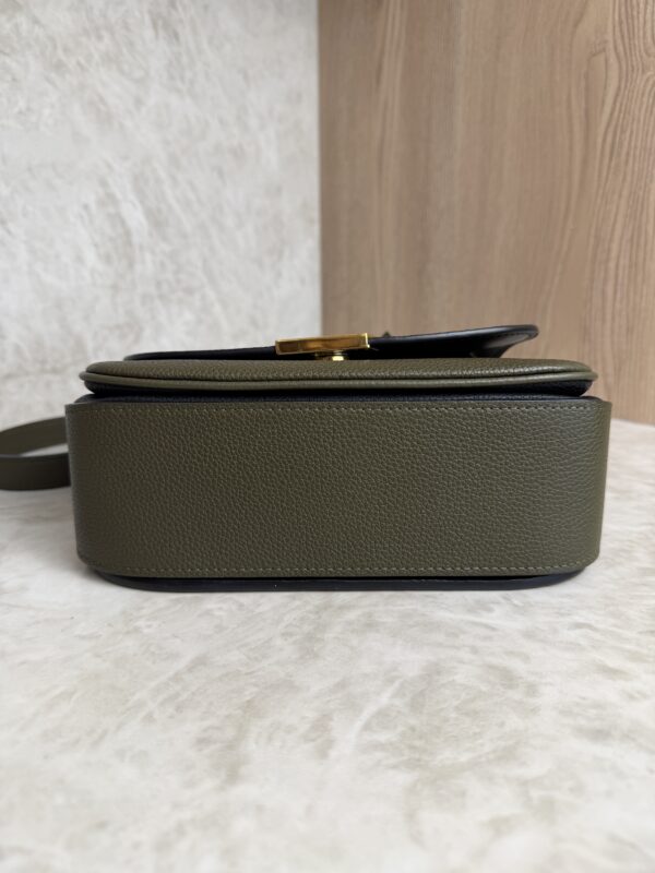 Louis Vuitton Grained Calfskin Vivienne NM Kaki