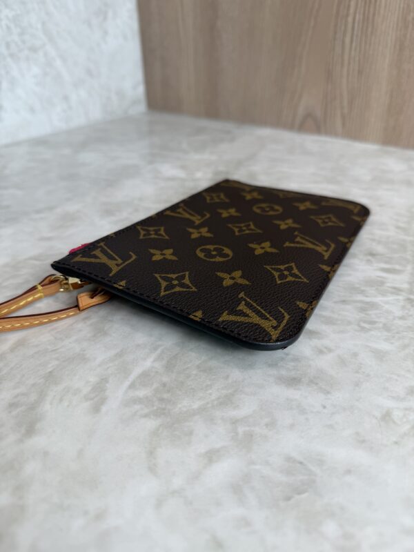 Louis Vuitton Monogram Neverfull PM Pochette