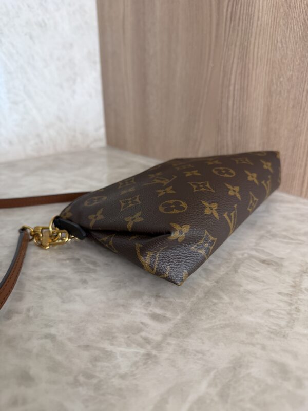 Louis Vuitton Monogram Pallas Clutch Black