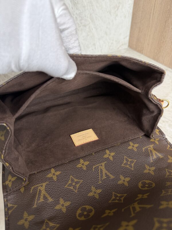 Louis Vuitton Monogram Pochette Metis