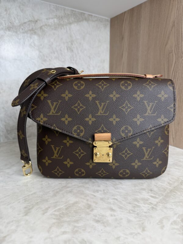 Louis Vuitton Monogram Pochette Metis