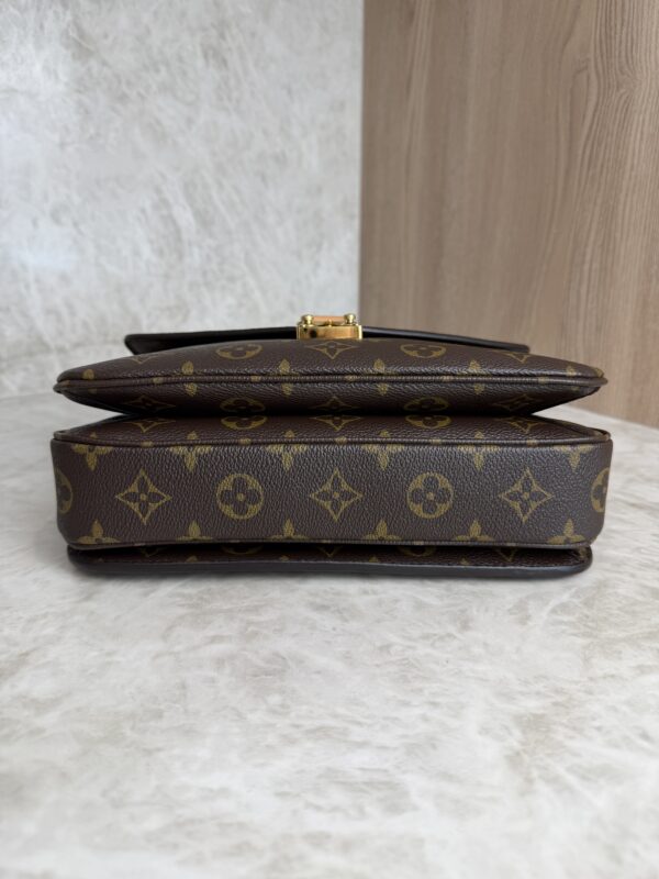 Louis Vuitton Monogram Pochette Metis
