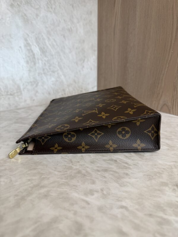 Louis Vuitton Monogram Toiletry 26