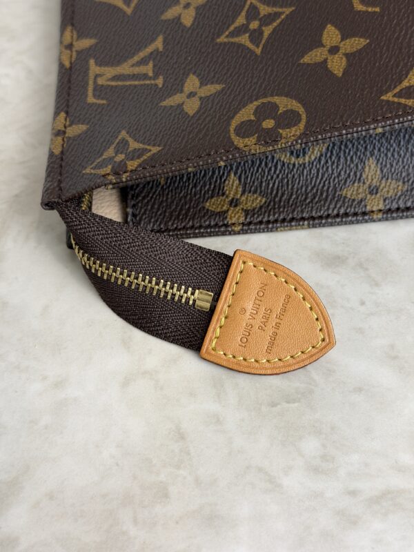 Louis Vuitton Monogram Toiletry 26