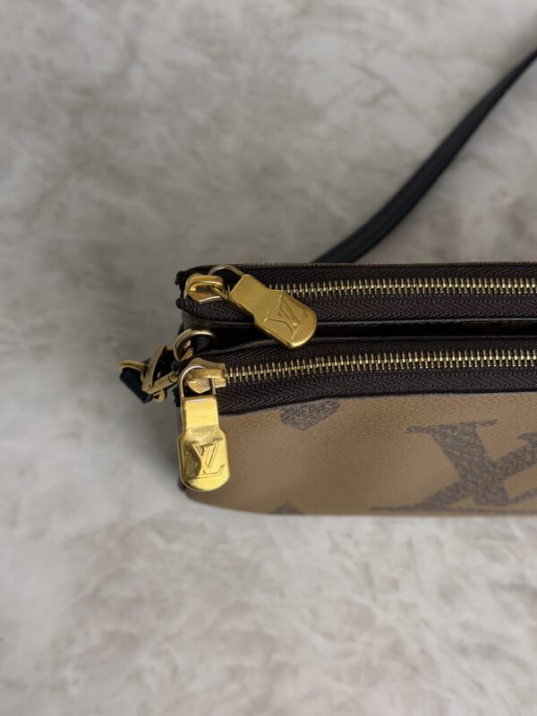 Louis Vuitton Double Zip Pochette Limited Edition Reverse Monogram Giant