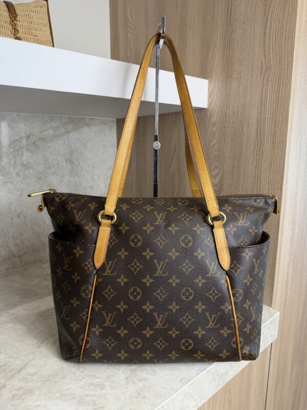 Louis Vuitton Monogram Totally MM