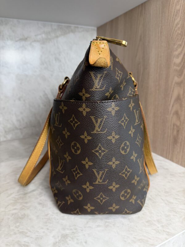 Louis Vuitton Monogram Totally MM