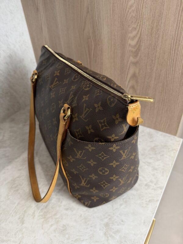 Louis Vuitton Monogram Totally MM