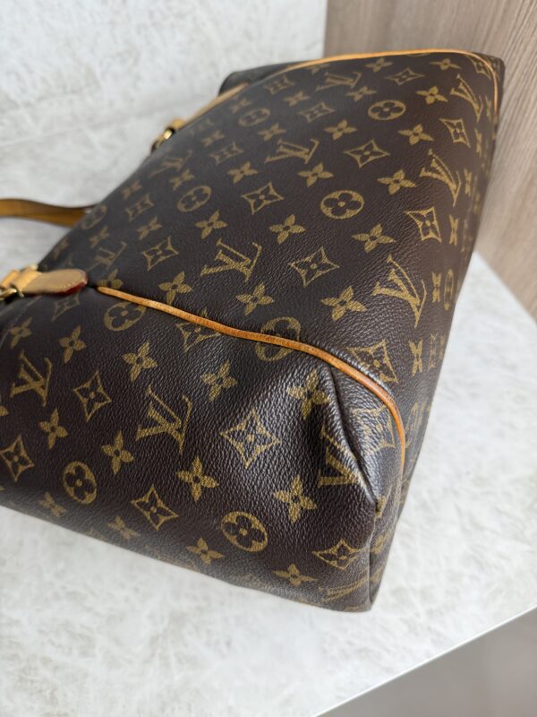 Louis Vuitton Monogram Totally MM