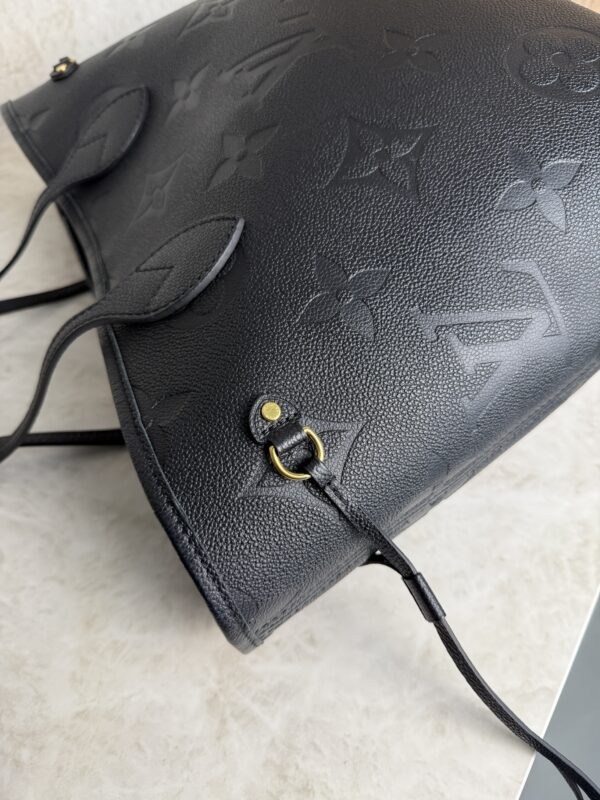 Louis Vuitton Empreinte Monogram Giant Neverfull MM Black