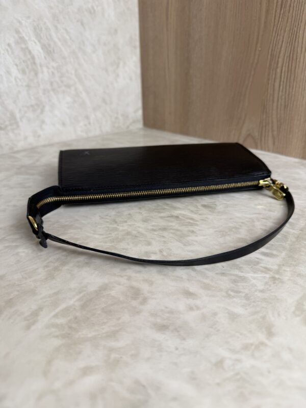 Louis Vuitton Epi Pochette Accessories 24 Black
