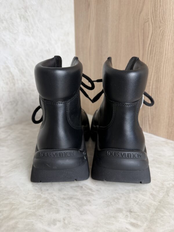 Louis Vuitton Calfskin Patent Monogram Ruby Flat Ranger Boots 39 Black