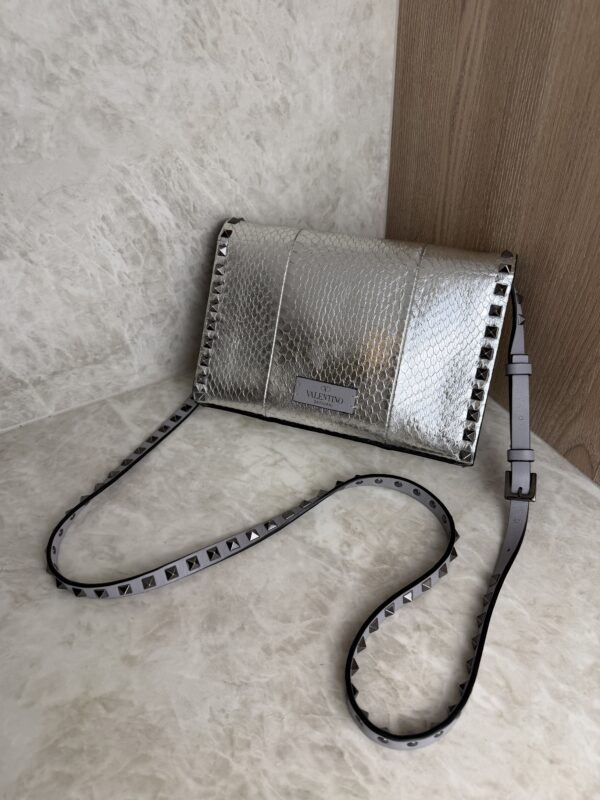 Valentino Garavani Rockstud Crossbody Bag Medium Silver