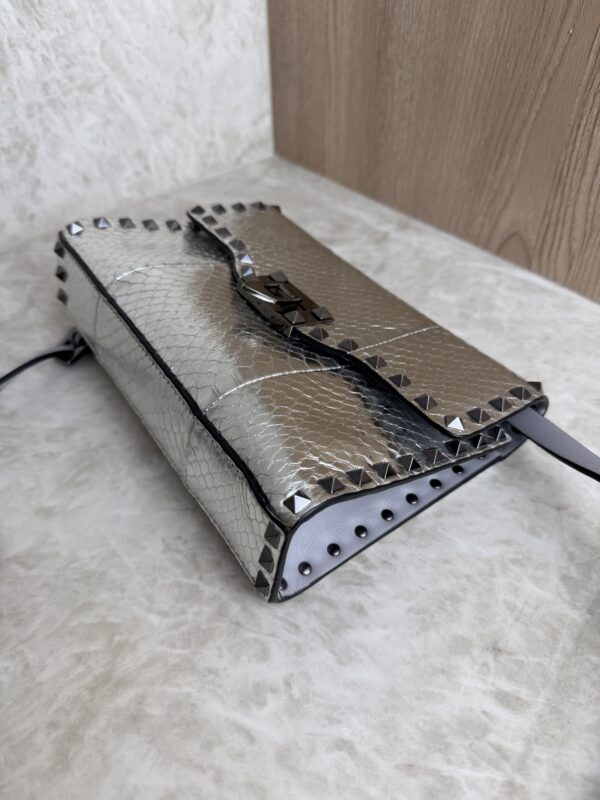 Valentino Garavani Rockstud Crossbody Bag Medium Silver